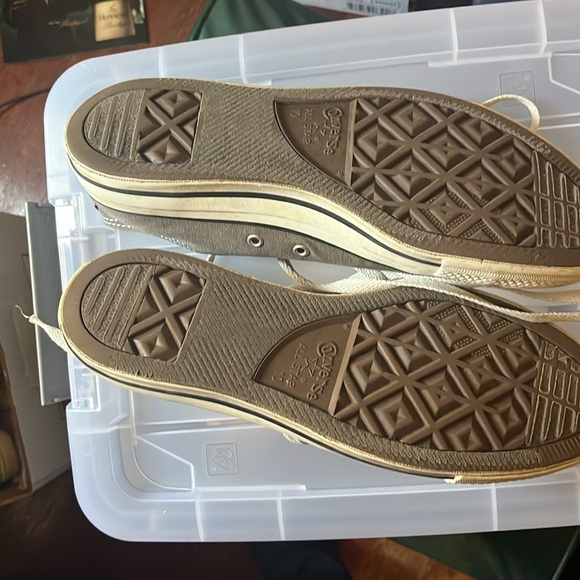 Converse - Picture 4 of 4